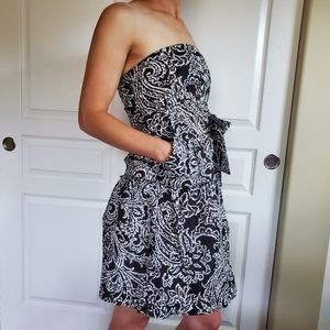 AE American Eagle black and white paisley strapless ruffle tie mini dress size 4